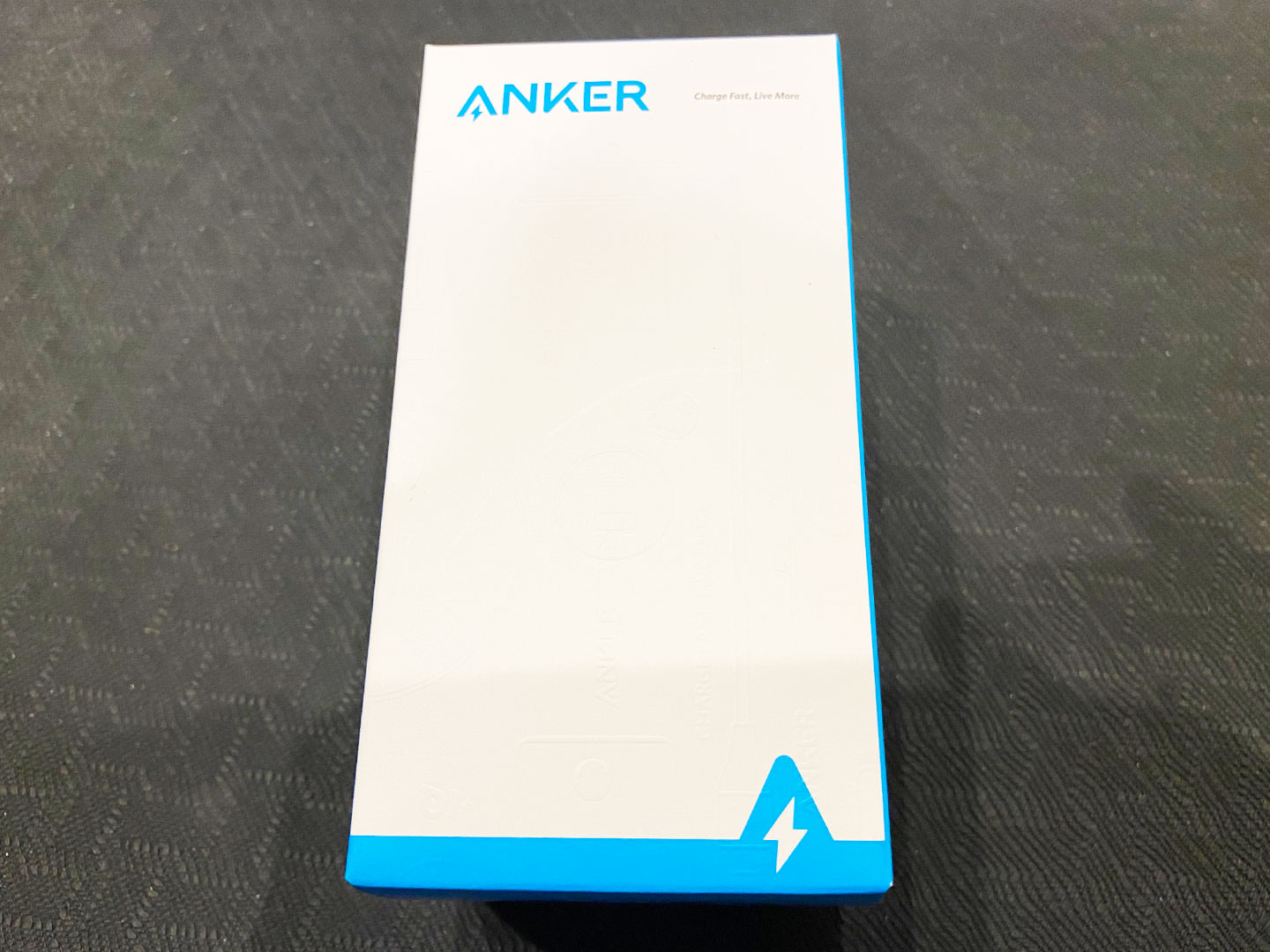 ワイヤレス充電器 Anker